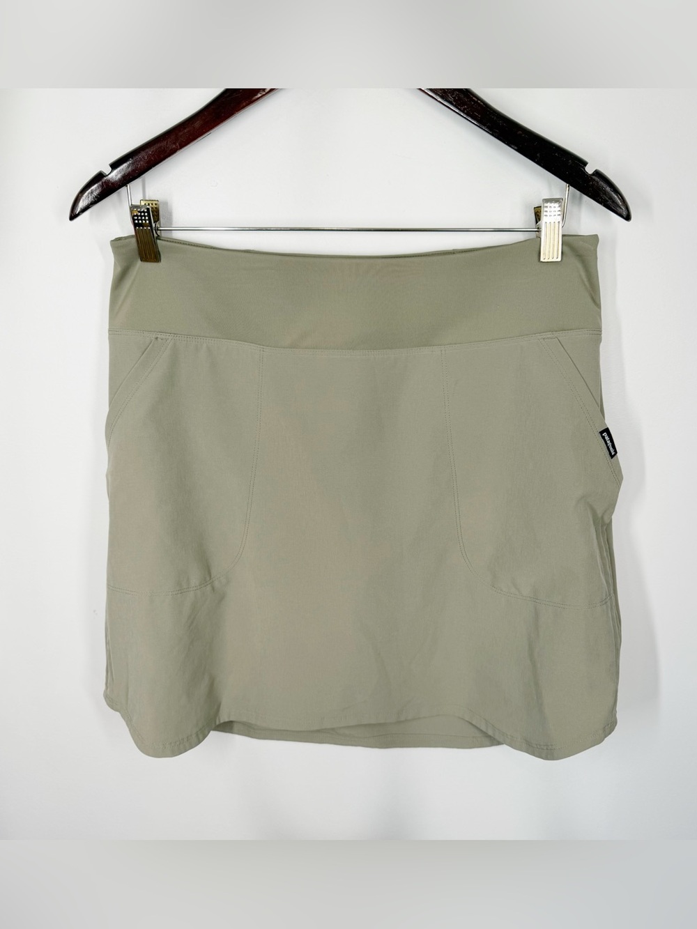 Patagonia Tech Fishing Skort Khaki Skirt Pockets Medium